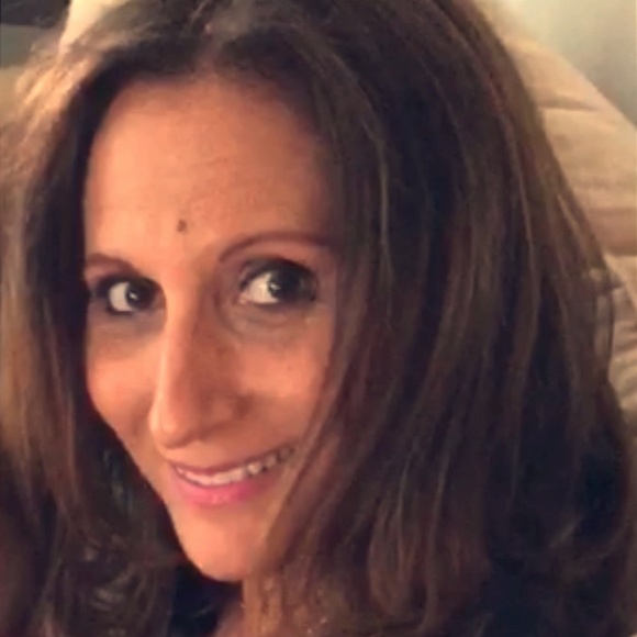 Meet your Posher, Laurie - Picture 7 of 10